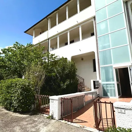 P029 - Porto Recanati, Trilocale Comodo Al Mare